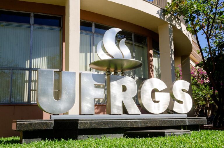 UFRGS abre as portas ao debate antifascista e por soberania