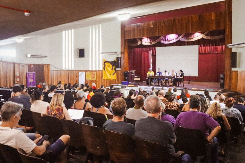 Pré-Conferência Antifascista de Pelotas Reúne Centenas e Fortalece Mobilização Popular
